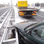 Ongeval door sneeuw A44 18,5 Leiden